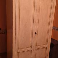 Armadio a 2 ante stile antico