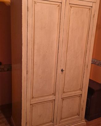 Armadio a 2 ante stile antico