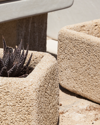 VASI IN PIETRA medie dimensioni