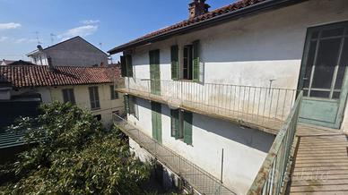 CASA SEMINDIPENDENTE A GASSINO TORINESE