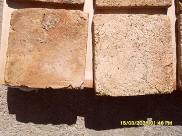 Mattonelle antiche in terracotta