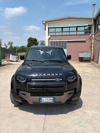 Defender 110 nera come nuova 46000 km