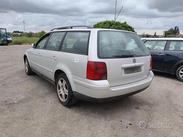 VW PASSAT VARIANT 3B5 1.9 TDI 115CV - Ricambi