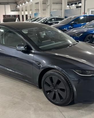 Model 3 LR AWD Highland - leasing illimitato