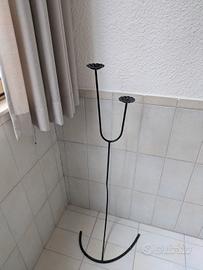 Candelabro da terra in ferro battuto, nero