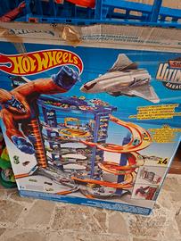 pisto hot wheels super ultimate garage 