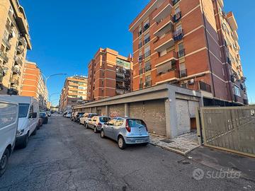 Magliana - locale commerciale