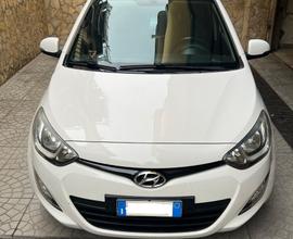 HYUNDAI i20 - 2014