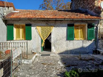 CASA SEMINDIPENDENTE A VOBBIA