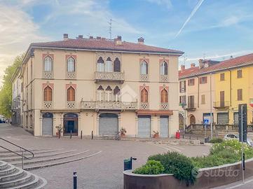 NEGOZIO A MELEGNANO
