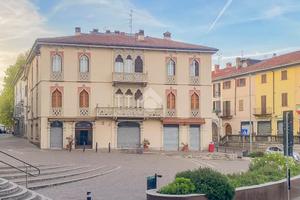 NEGOZIO A MELEGNANO