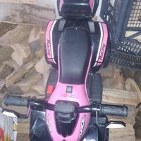 Macchina elettrica con carica batterie