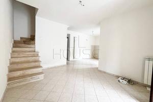 Appartamento di 90 m² con 4 locali e box auto dopp
