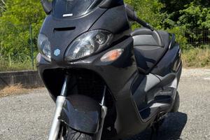 Piaggio X9 500