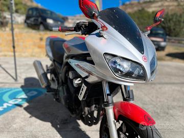 Yamaha FZS 600 Fazer - 2003 Usata