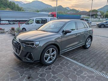 Audi Q3 35 2.0 tdi S line edition s-tronic