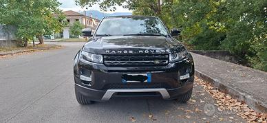 Range Rover Evoque 2.2 eD4 150 CV - Black Pack 
