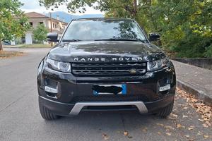 Range Rover Evoque 2.2 eD4 150 CV - Black Pack 
