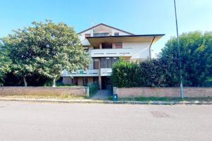 APPARTAMENTO BICAMERE CON TERRAZZO ABITABILE E ...