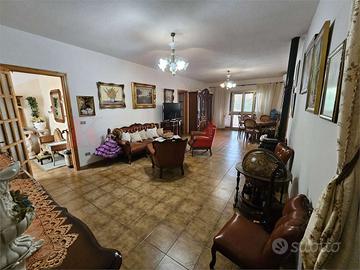CASA SINGOLA IN CENTRO TORPE'