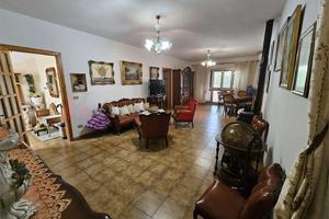 CASA SINGOLA IN CENTRO TORPE'