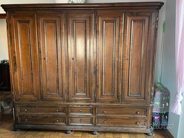 Armadio in legno 5 ante e cassetti