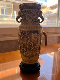 Vaso Orientale Vintage in Avoriolina con Manici a