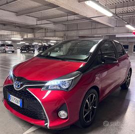 Toyota Yaris Bicolore Red Edition 71.150km!