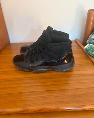 Jordan 11 Retro Cap and Gown Nere - Taglia 39