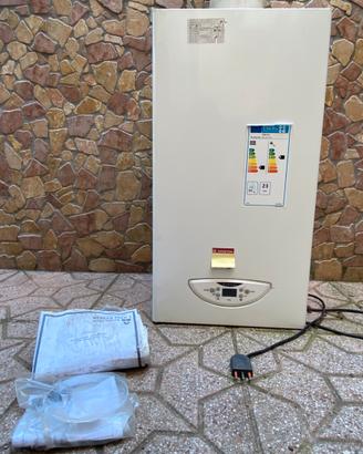 CALDAIA  ARISTON CONDENSAZIONE