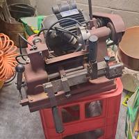 Macchina per duplicare chiavi di sicurezza