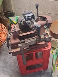 Macchina per duplicare chiavi di sicurezza