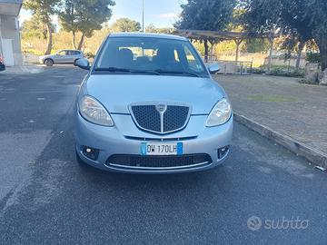 Lancia Ypsilon 1.4 Argento Ecochic GPL