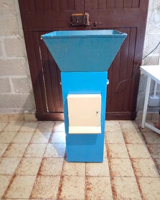 Mulino elettrico per cereali