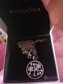 collana e ciondolo pandora