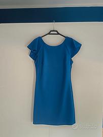 Vestito con ampio scollo schiena 