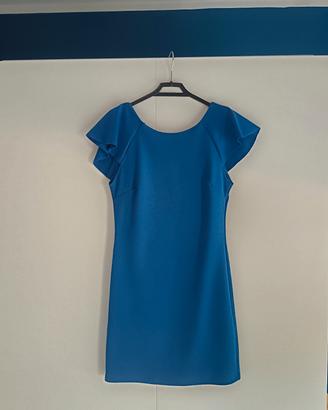 Vestito con ampio scollo schiena 