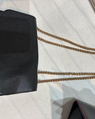 Borsa nera a tracolla