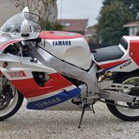 Yamaha FZR 750 R OW01