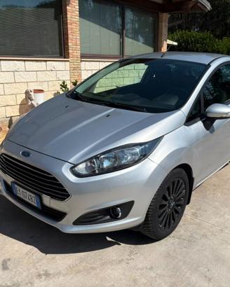 FORD Fiesta 1.4 GPL Titanium