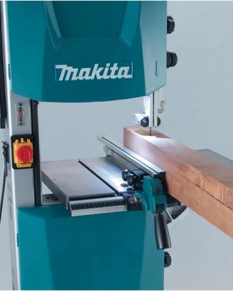 Sega a nastro Makita LB 1200F per hobbisti