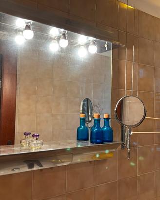 Specchio da bagno vintage anni '70 in acciaio