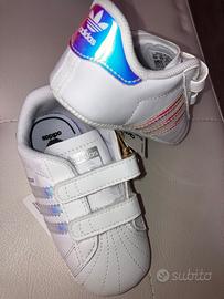 Scarpine da culla Adidas superstar crib
