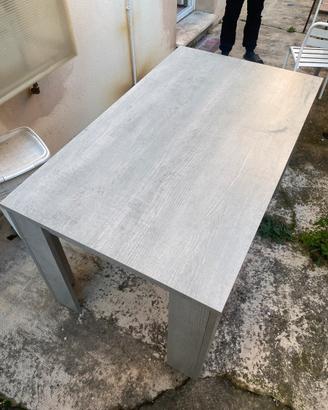 Tavolo in legno, grigio design minimal