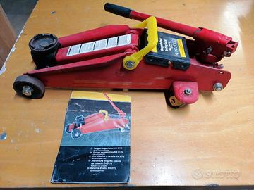 Martinetto idraulico