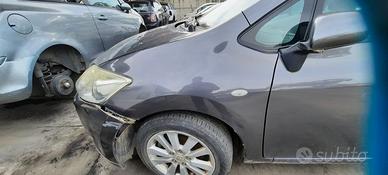 TOYOTA AURIS 2007 - PARAFANGO SINISTRO