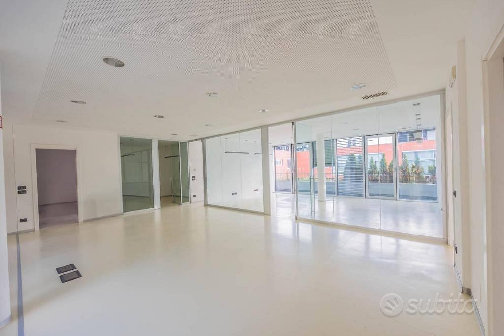 Immobile di 441 m² con più di 5 locali a Bolzano