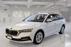 SKODA OCTAVIA 1.5 TSI G-TEC EXECUTIVE DSG STATION 