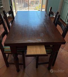 Tavolo in legno massello castagno con 8 sedie e 2 