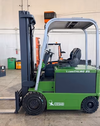 CARRELLO ELEVATORE MULETTO ELETTRICO CESAB 25 QUIN